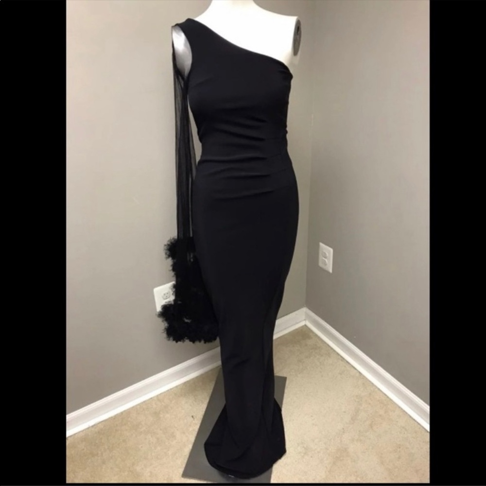 Chiara Boni La Petite Robe 0-2 CRUZ ILLUSION SLEEVE TRUMPET GOWN IN BLACK